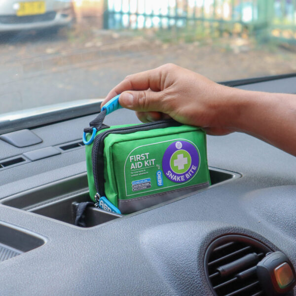 AEROKIT Snake Bite First Aid Softpack Green - Image 3